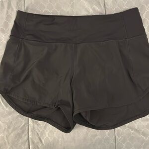 Black lululemon MIDRISE speed up shorts 4 inch